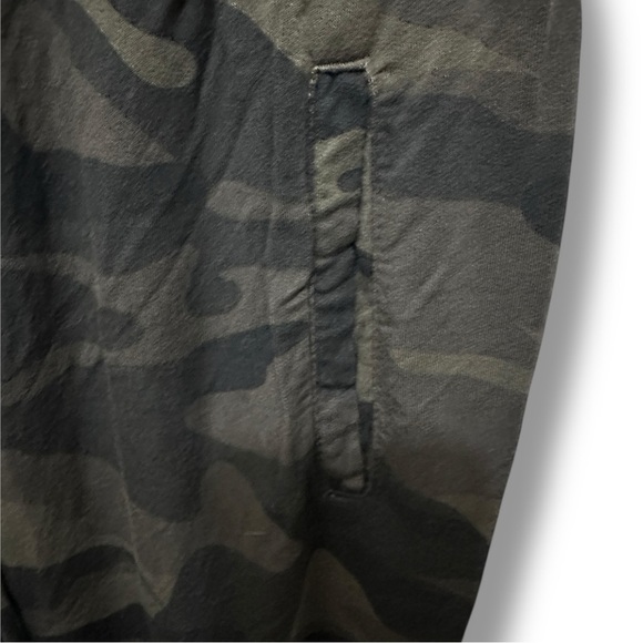 227 Nicole Miller New York | EUC Women’s Camo Jogger Pants (Size S) - super soft - Picture 6 of 12